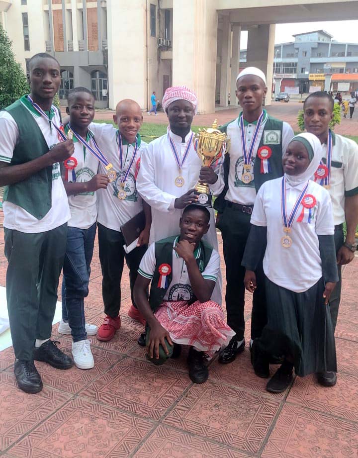Liberia_Islamic_Institute_Trophy_team